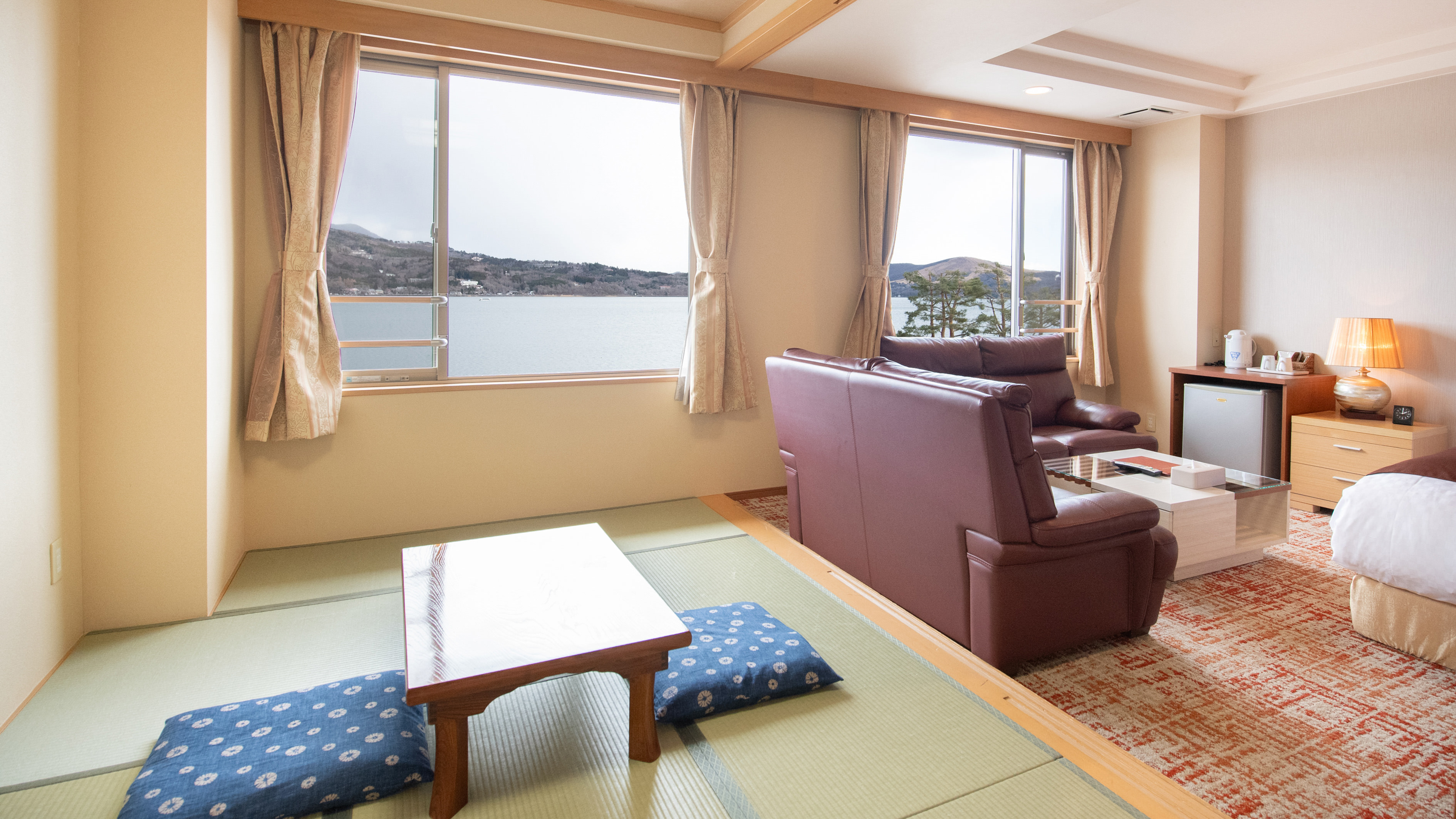 【山中湖ビュー客室】ジュニアスイート　50平米　禁煙