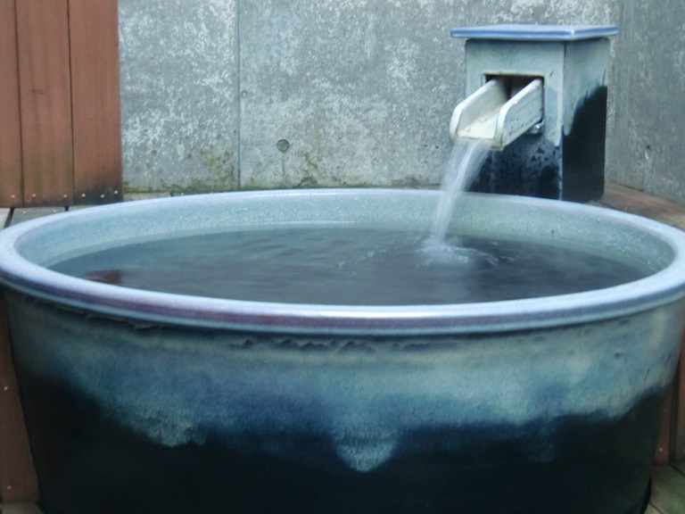 信楽焼露天風呂