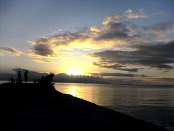 竹富島　西桟橋からの夕日