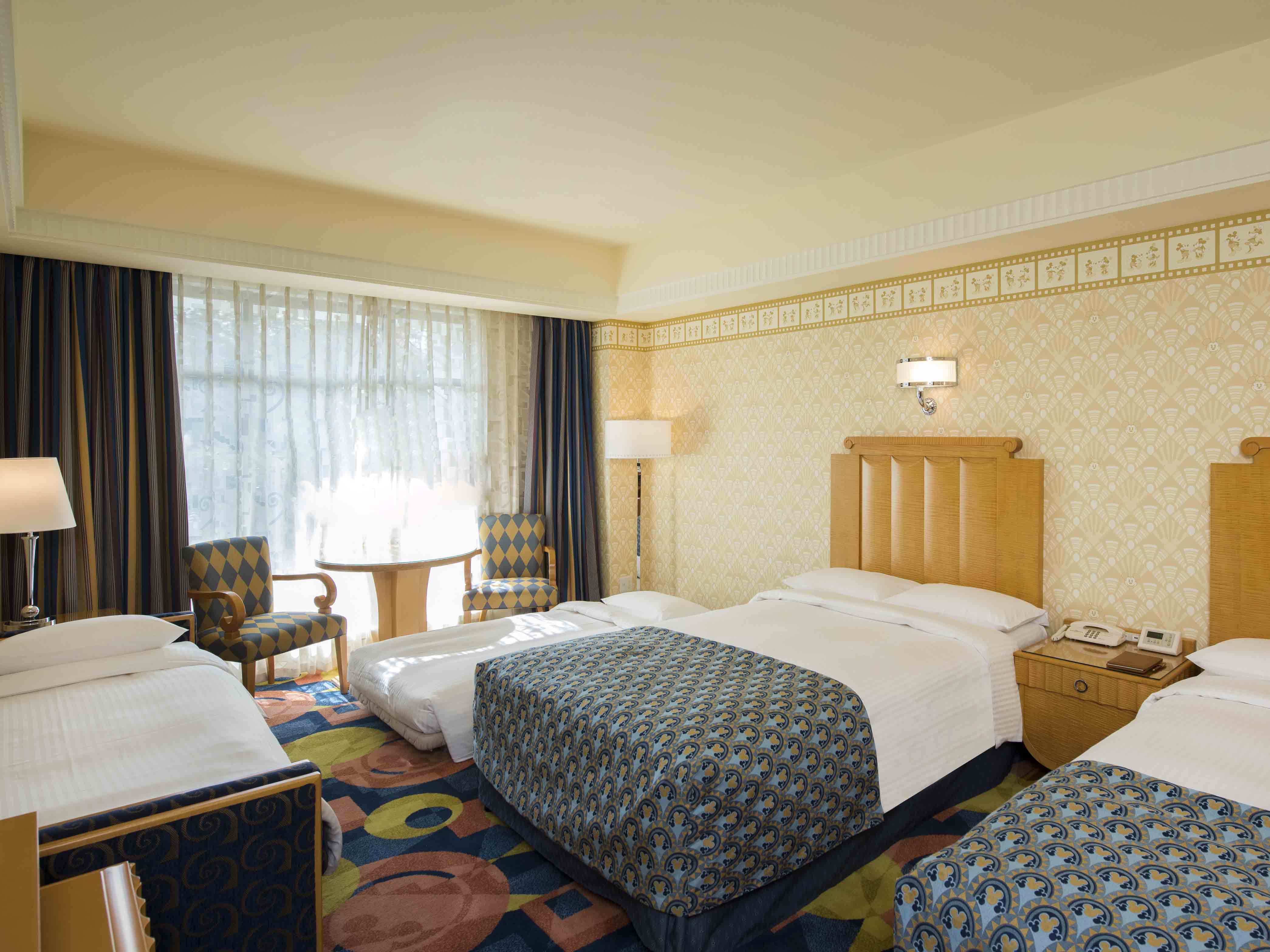 スーペリアルーム4名対応(イメージ)(C)Disney