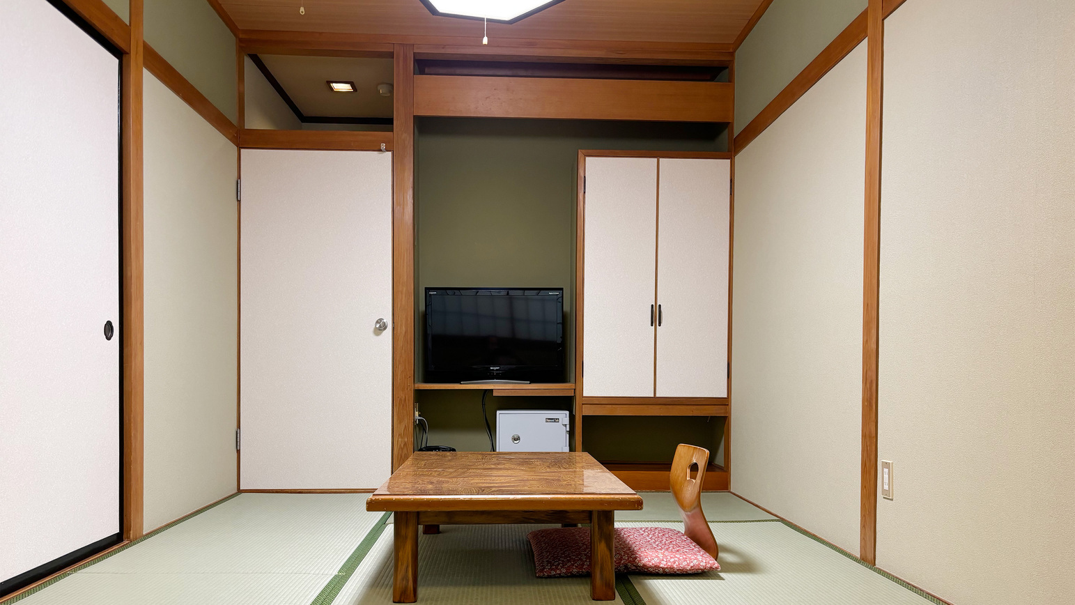 【訳あり】和室5.5畳（階段利用・アウトバス）