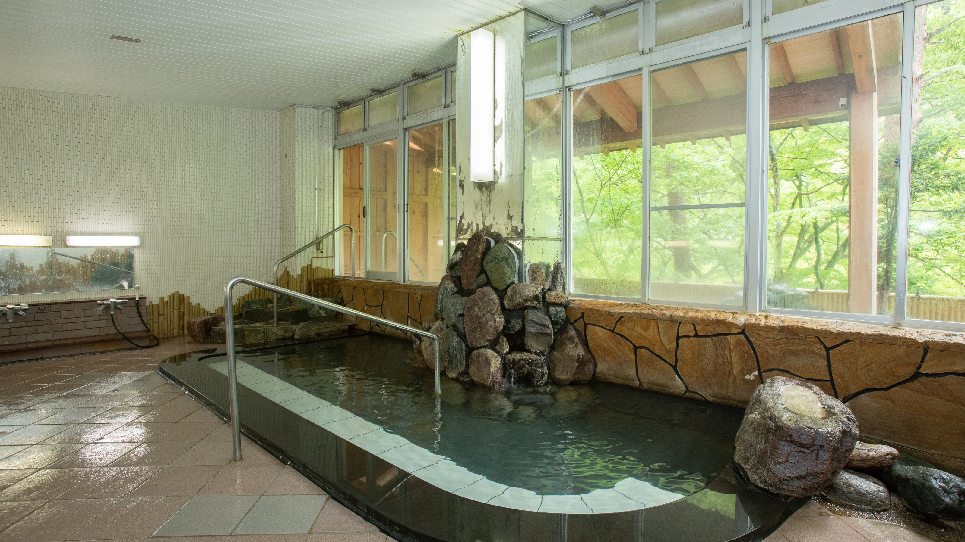 本館大浴場（内湯）