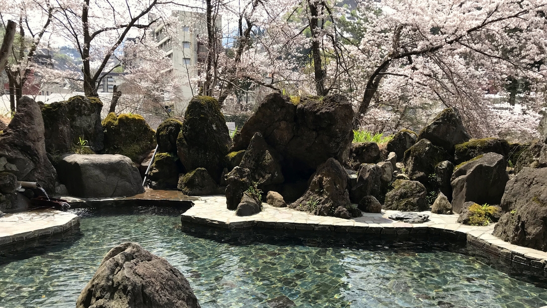 【平日限定！】「お得に温泉に行こう！伊東園ホテルズの平日割！一泊二食付バイキングプラン」