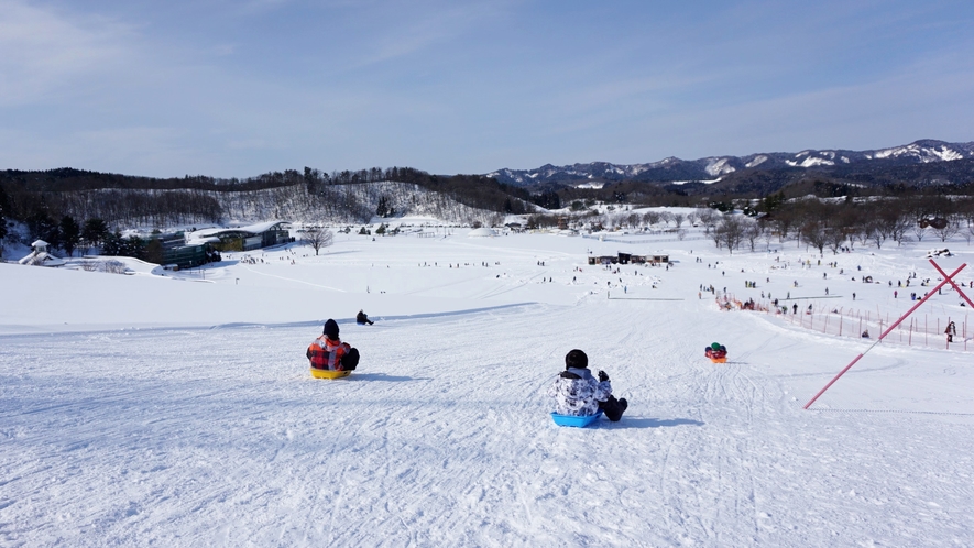 えちごスノーワールド♪ 国営越後丘陵公園にて期間限定にて基本無料にてご利用いただけます。