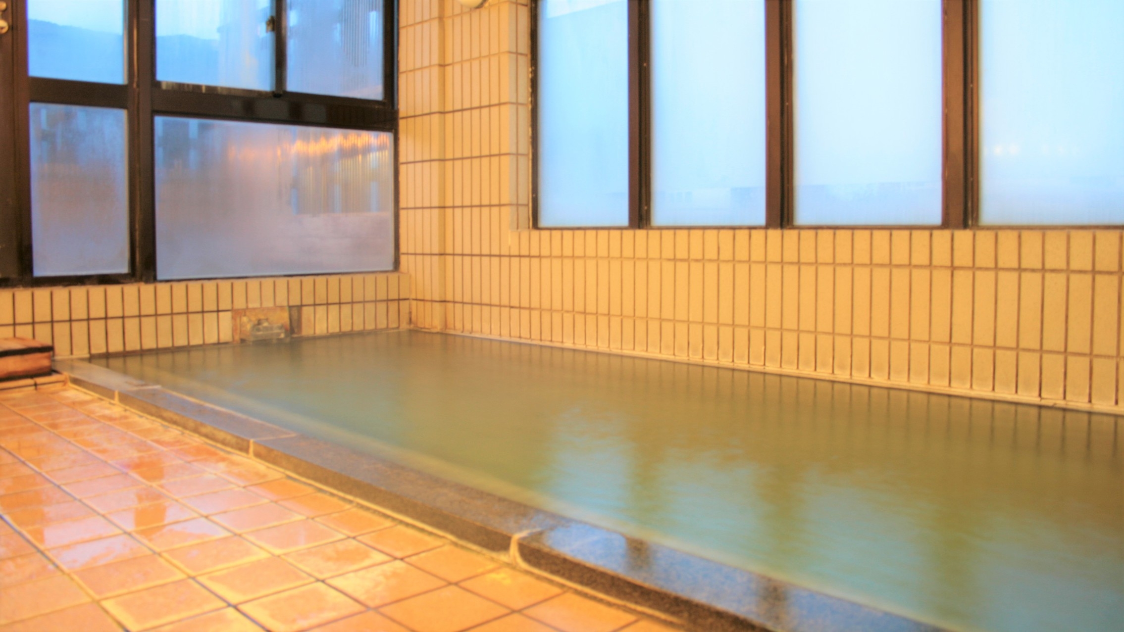 【早割10日前★4室限定】素泊★12畳以上の広々和室へ無料UP〜姉妹館の湯めぐり〜