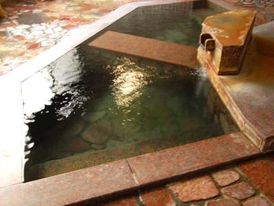 【湯本の名湯・素泊り】 100％源泉かけ流しの柔らかな泉質の天然温泉と「姉妹宿の湯めぐり」