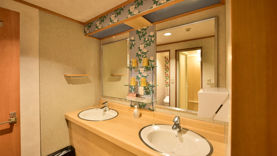 和室10畳の一例（洗面）