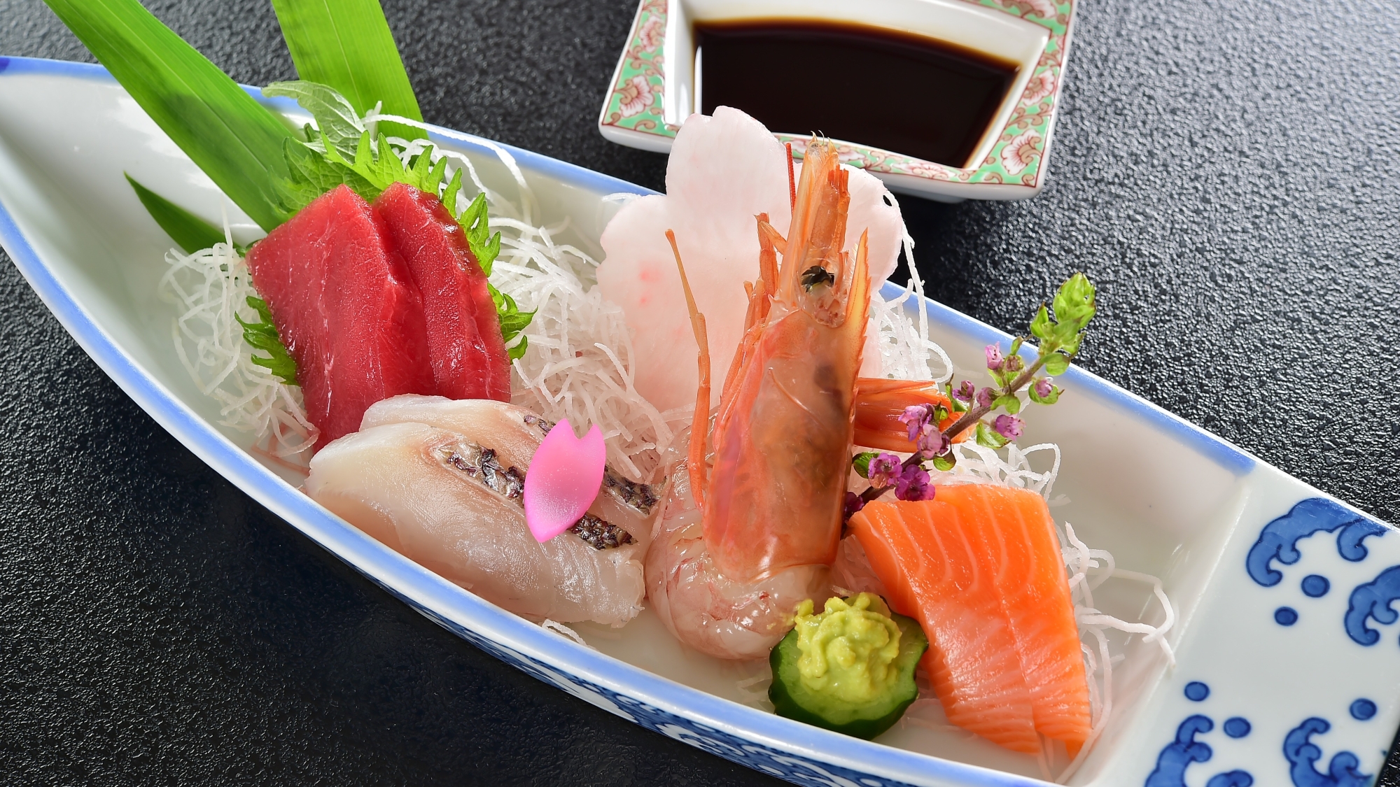 ご夕食「優雅」／お造り：季節の鮮魚四点盛り ※イメージ