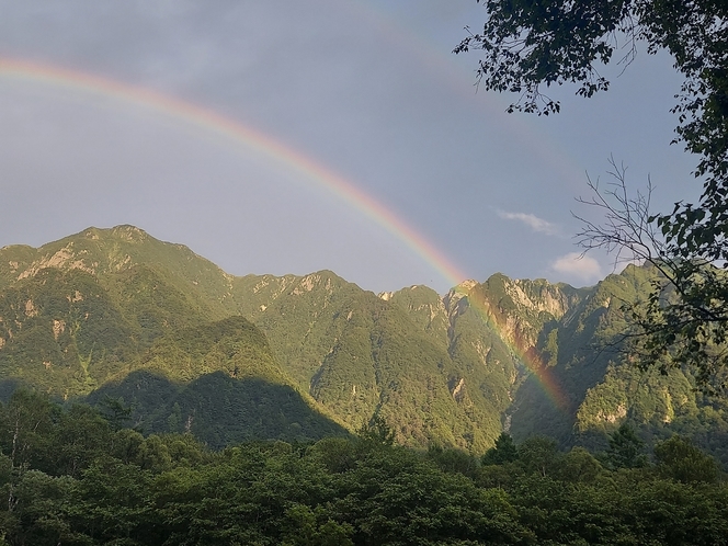 虹　六百山