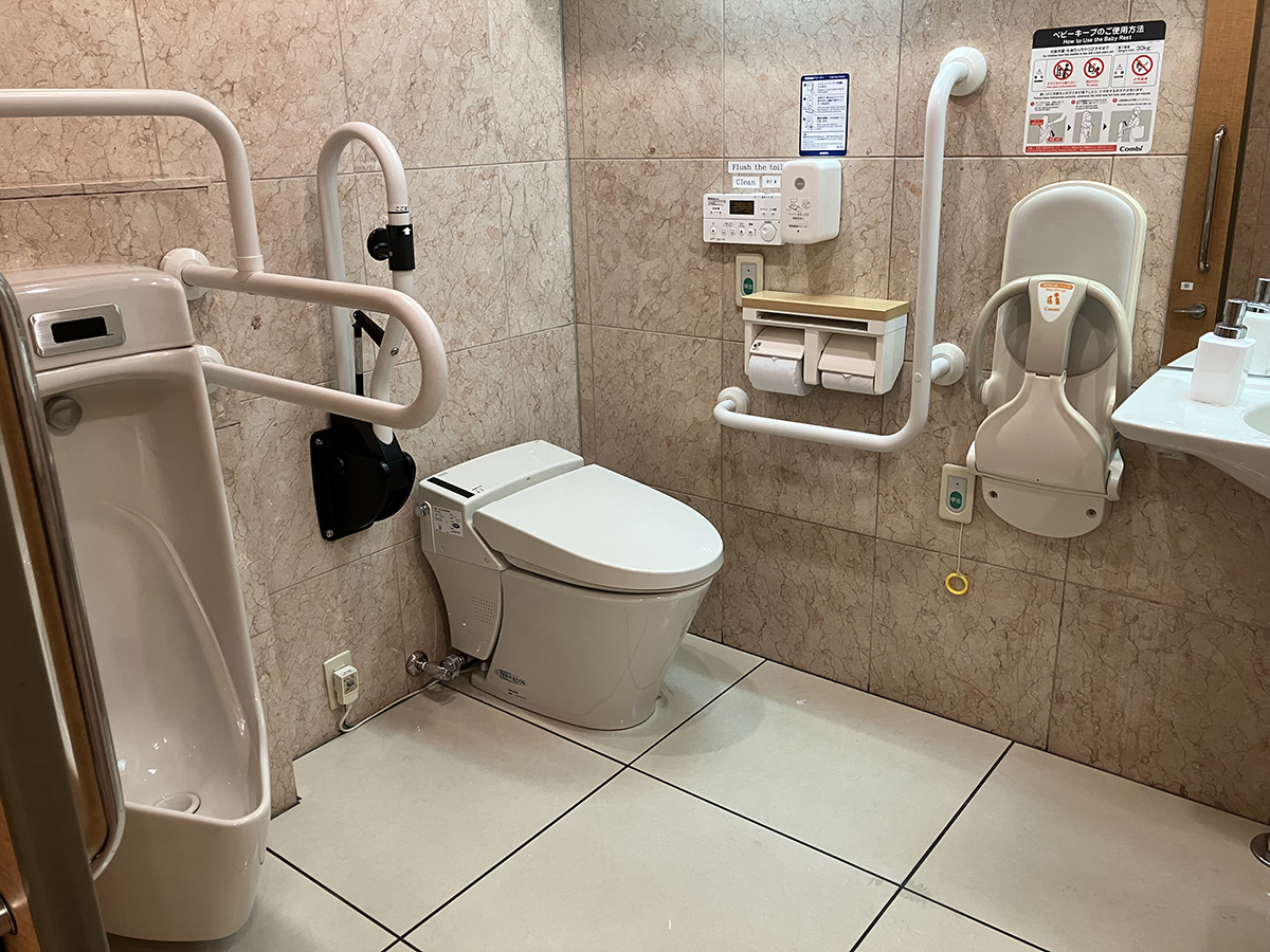 車いすトイレ（ロビー）