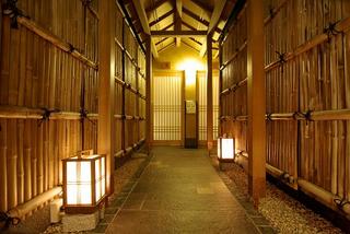 お風呂までの小路