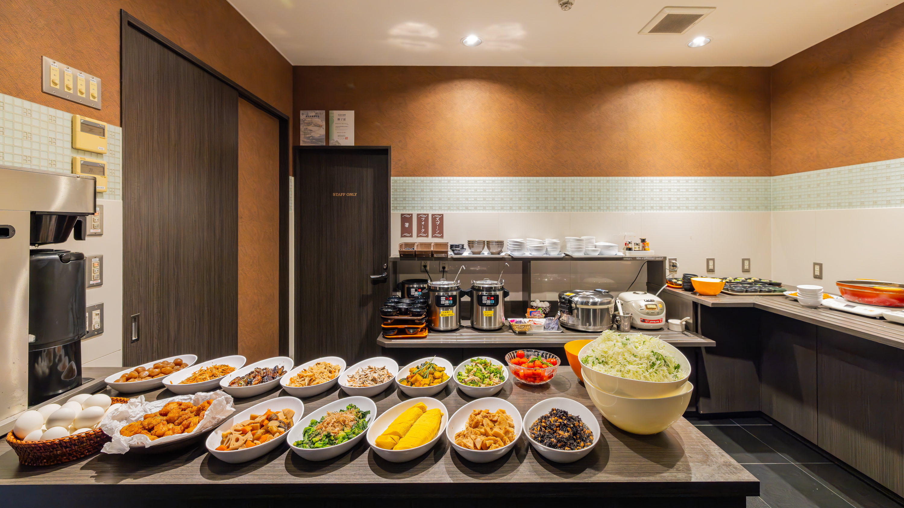 会場｜無料朝食バイキング