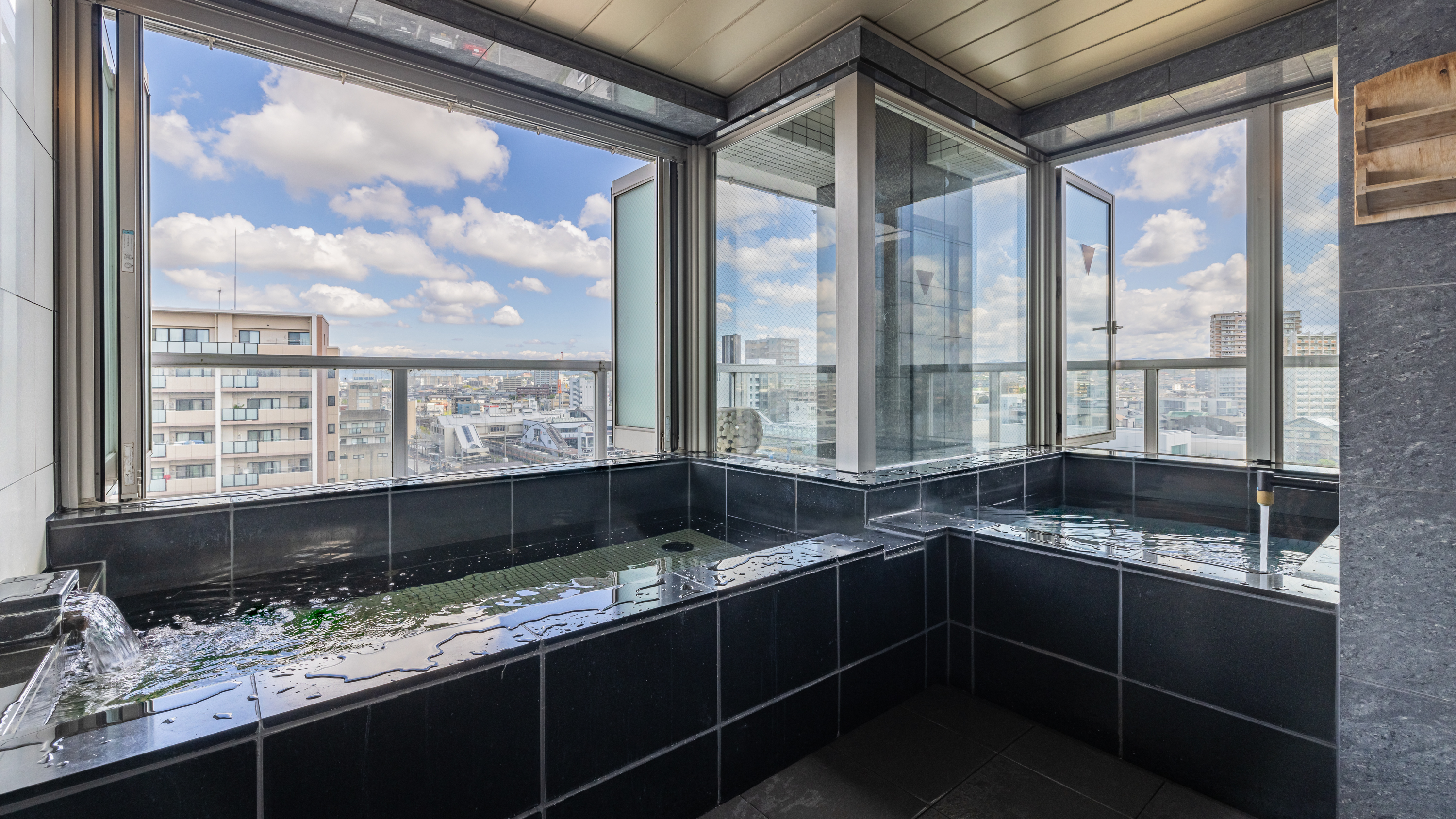 展望風呂｜9階