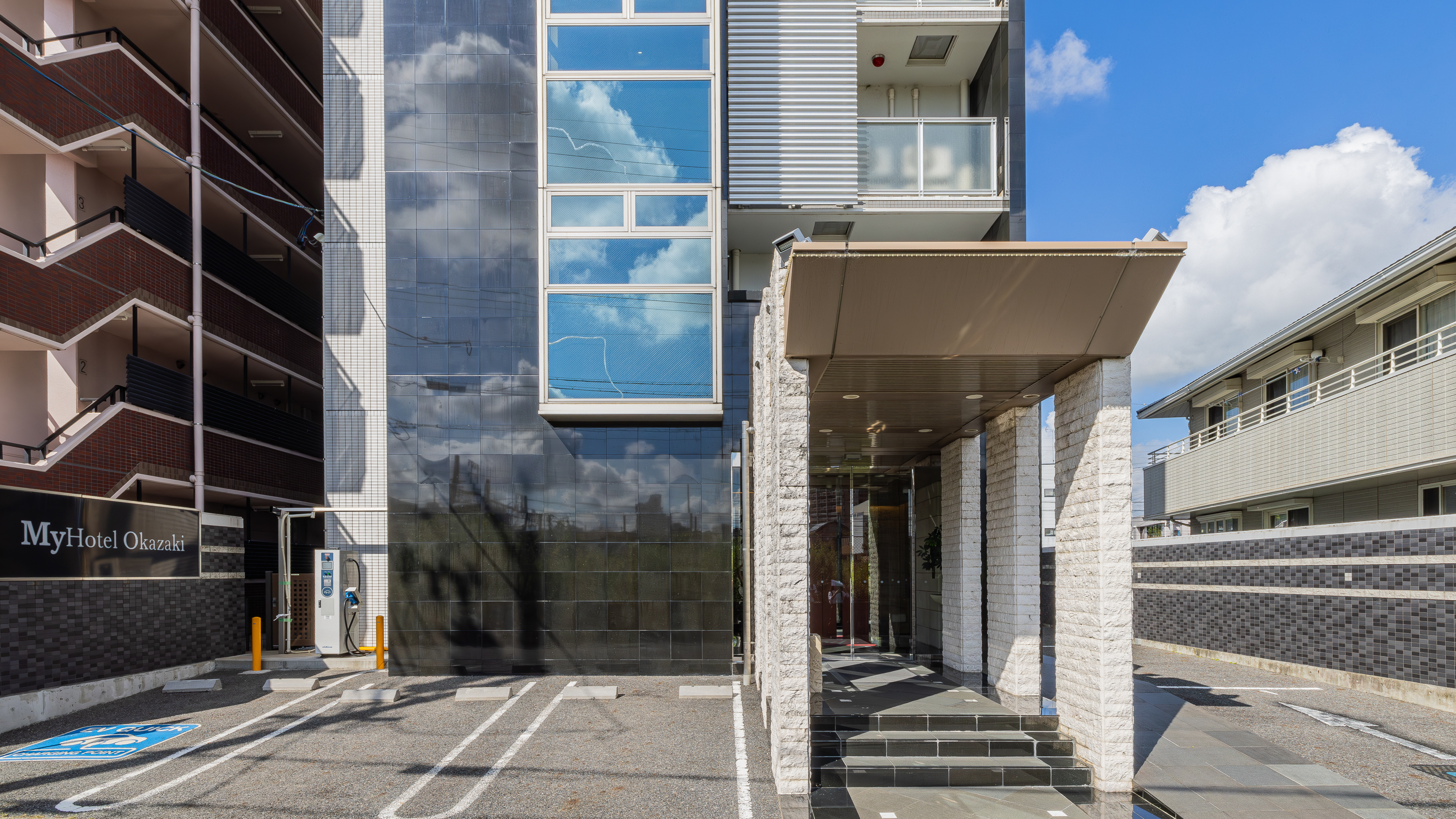 エントランス｜外観