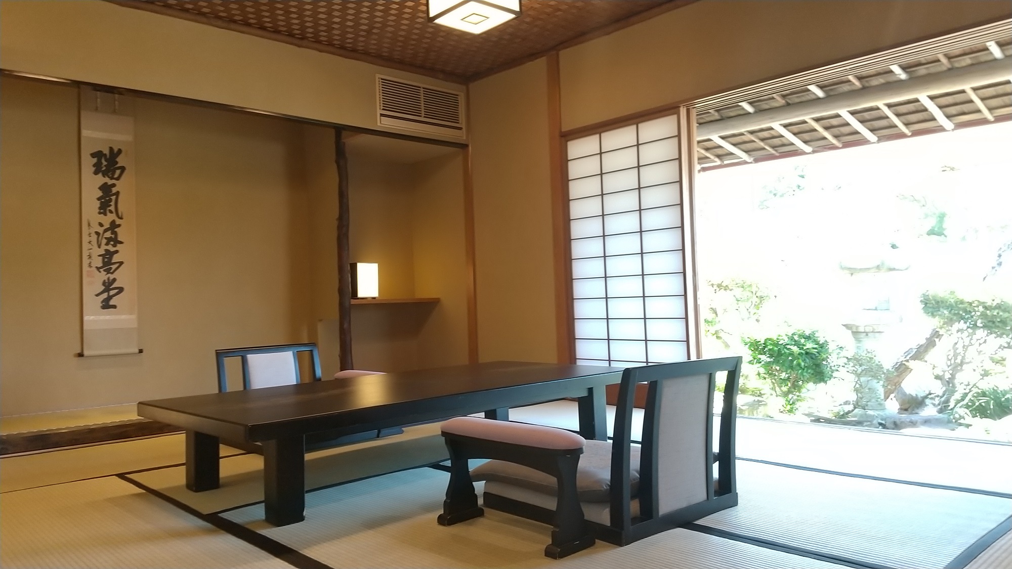 数寄屋造り離れ客室「古奈」本間