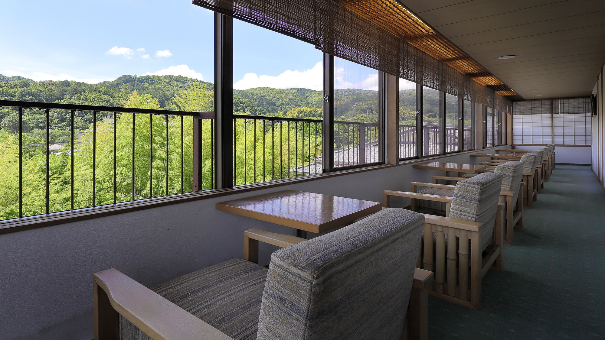 【館内】サロン