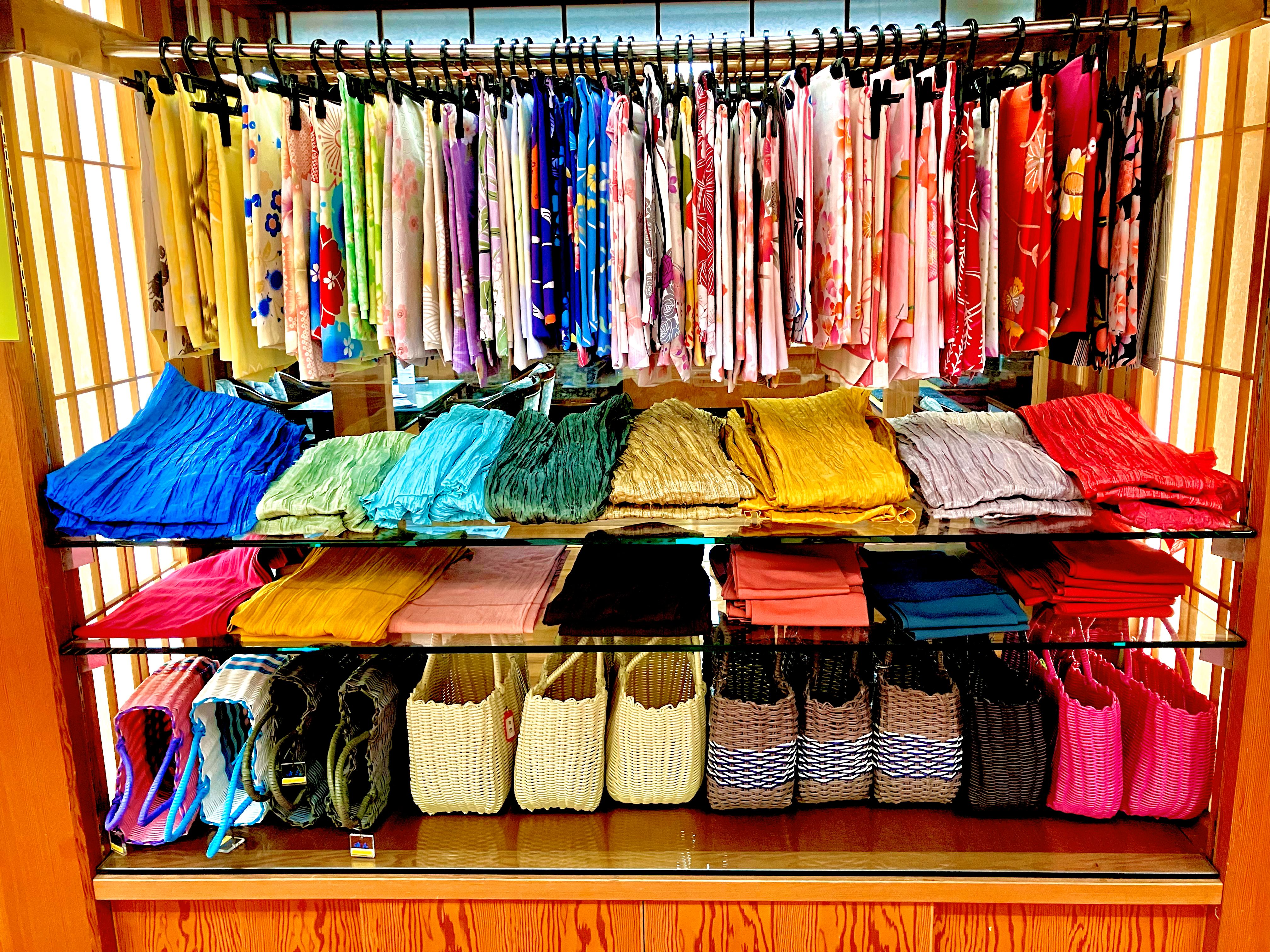 女性デザイン浴衣