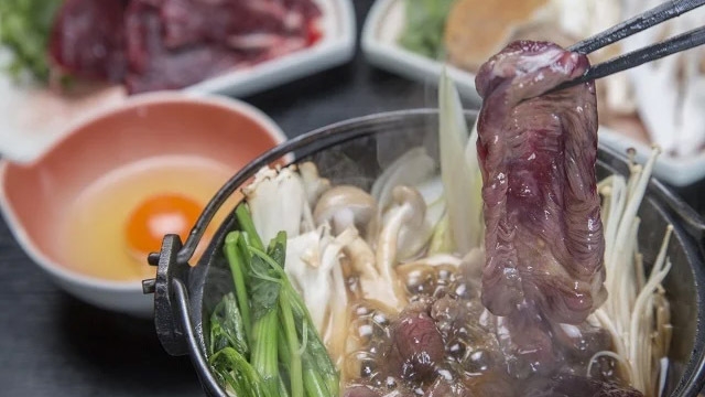 2025ビュッフェ+逸品熊肉のすき焼き100ｇ付ビュッフェ