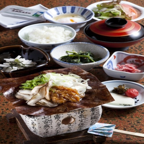 ◆飛騨牛の陶板焼と奥飛騨郷土料理でほっこりプラン【美ぃ旅ぎふ】