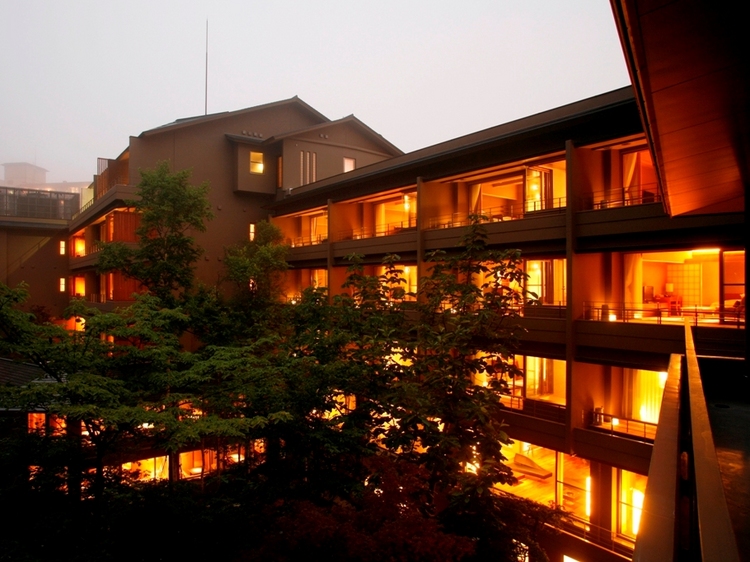 登別温泉郷滝乃家