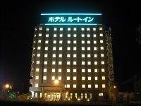 ホテル外観（夜）