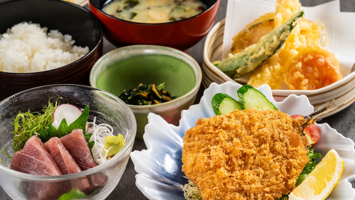 【1泊2食付】夕食はホテルレストランお食事券（1，000円）＋和食／洋食が選べる朝食付