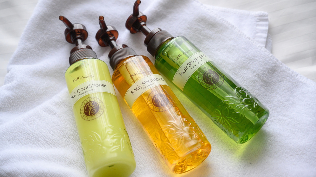 客室バスルームのアメニティもDHCです