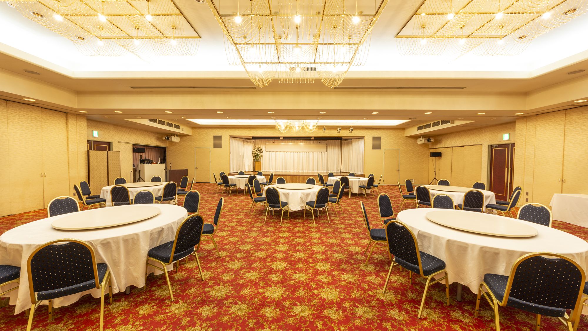 【宴会場】歓送迎会、忘年会、新年会など各種宴会・パーティに対応いたします。ホテルまでご相談ください。