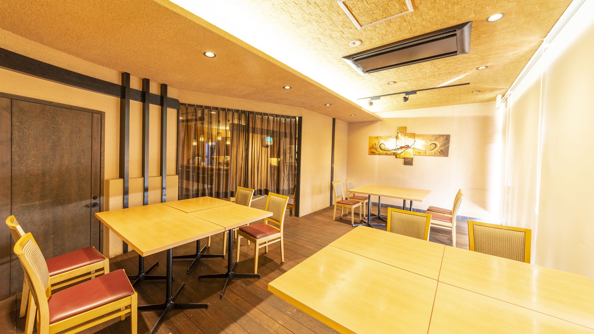 レストラン「和洋ダイニング 松花」店内