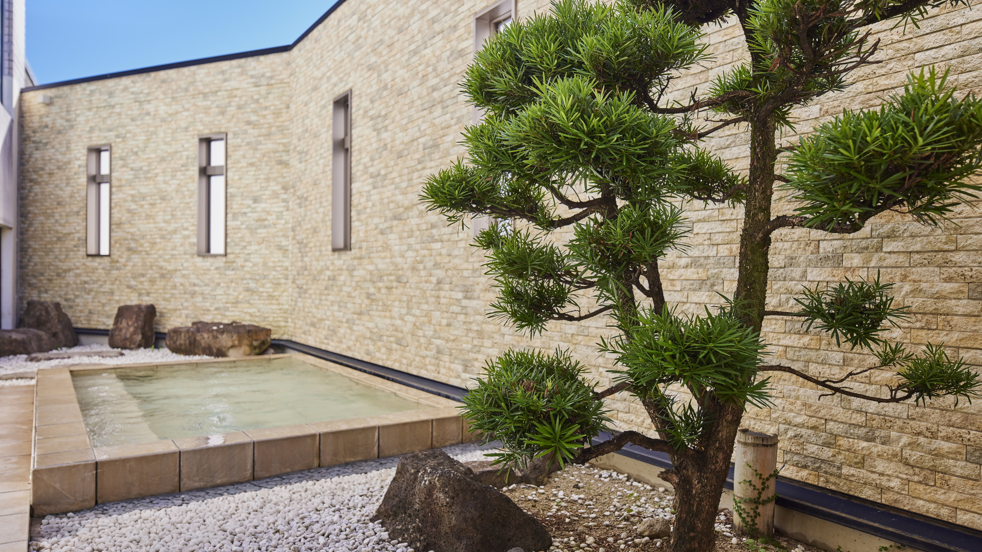 【まつらの湯】露天風呂(女性)