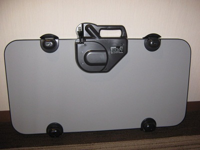 Ada juga alat perapi pakaian. (Kamar standar berada di sisi lift, dan ruang kenyamanan dipasang di dalam kamar.)