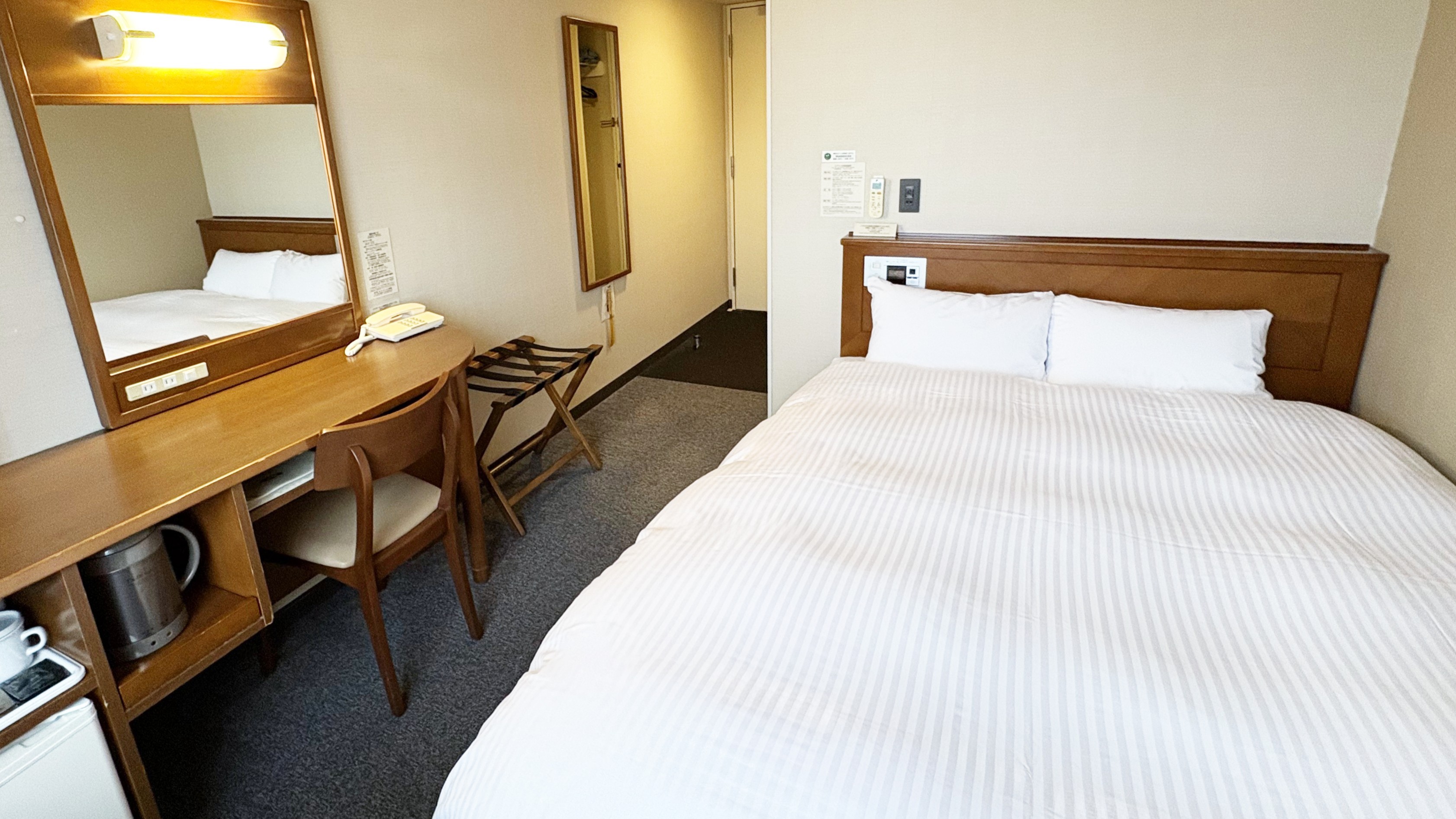 スタンダードセミダブルルーム2