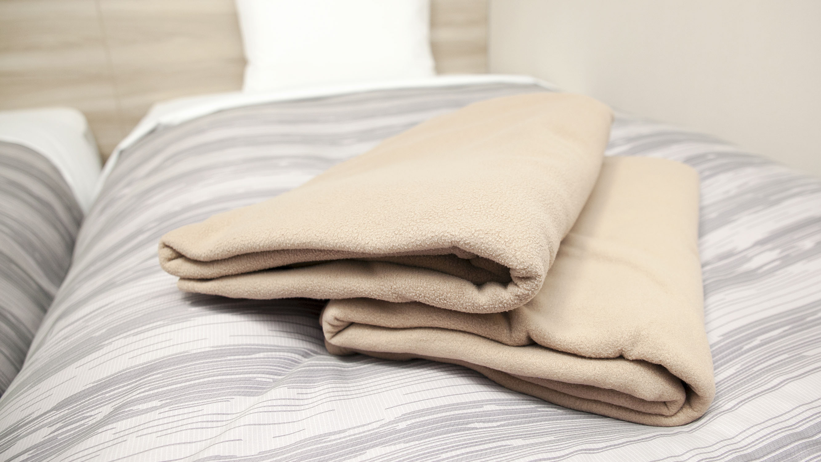 お貸出し用毛布（フロントにてお貸出し、もしくは内線でご依頼ください）