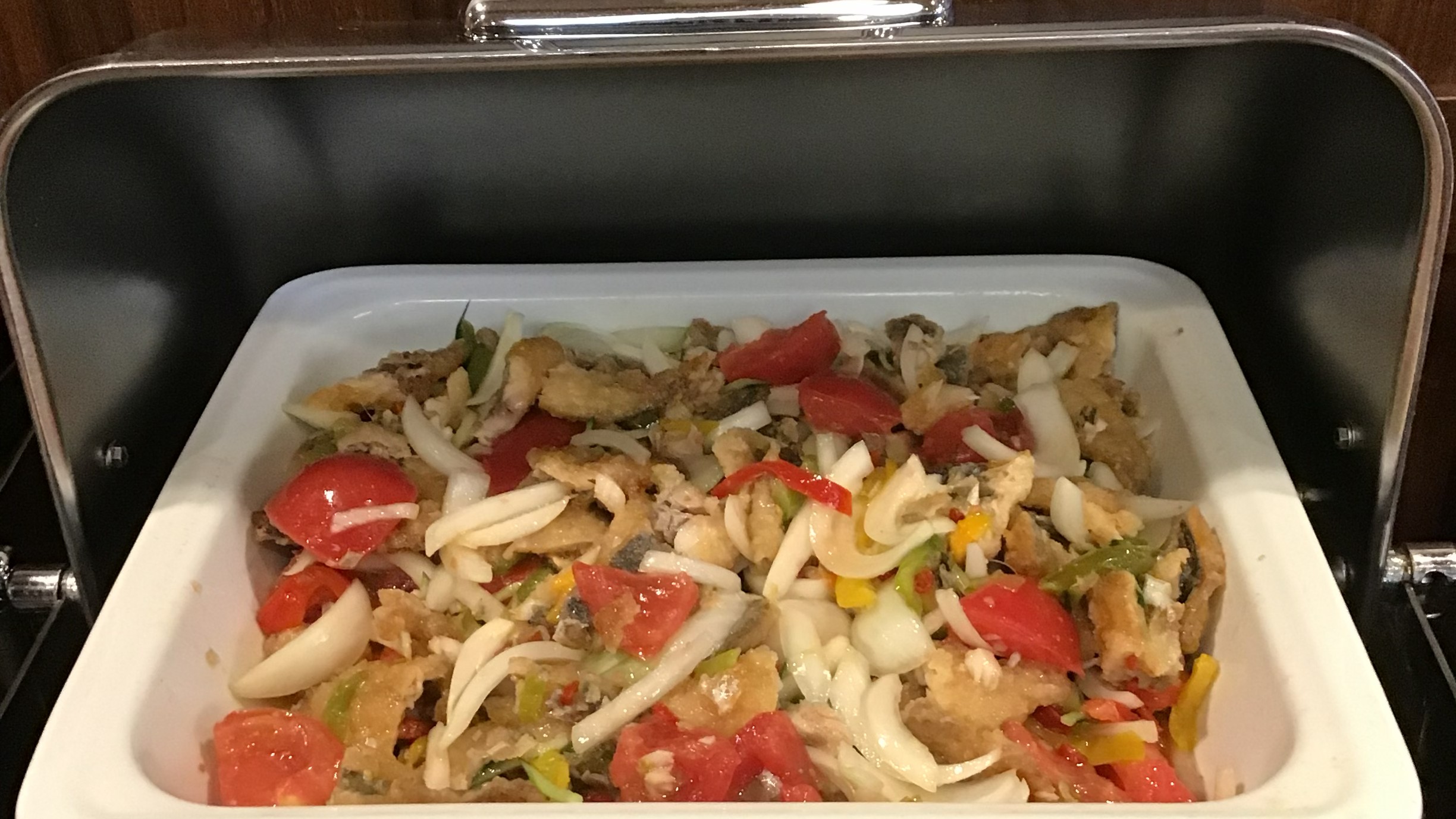 夏メニュー　アジと夏野菜のサルサマリネ