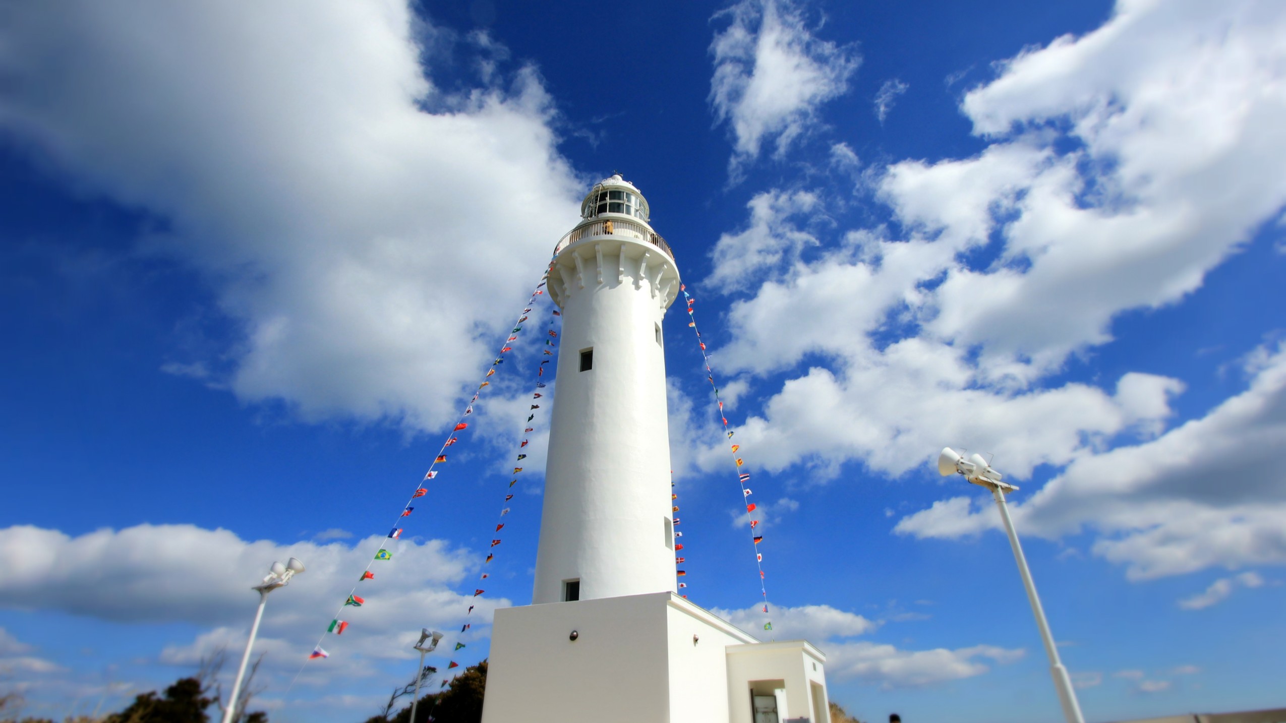 塩屋崎灯台　　登れる灯台です