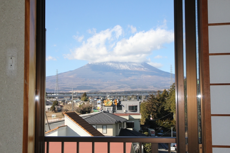 和室6畳（4階）からの富士山