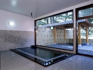 【7月末まで限定・得旅】爽やかな風に吹かれて。旬を味わう料理と肌に優しい湯に癒やされる休日を