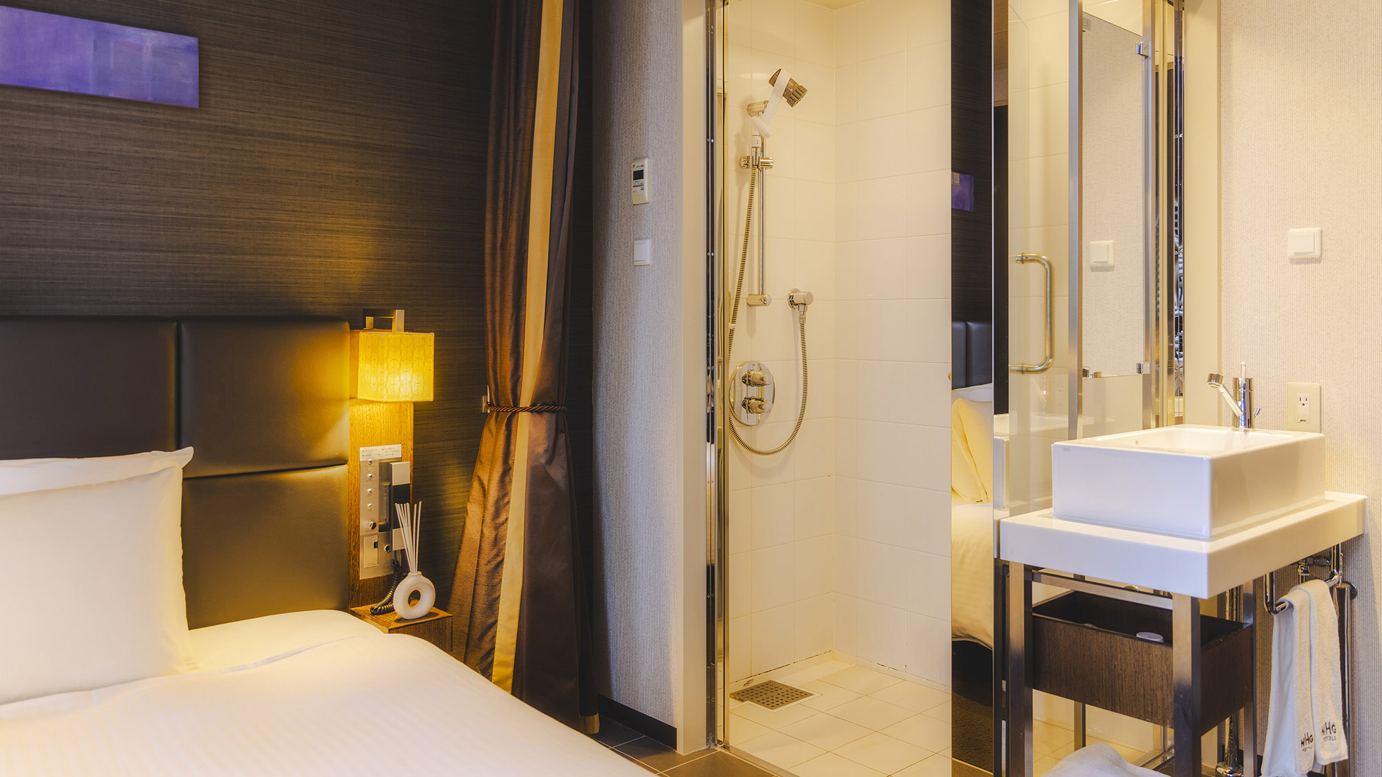 プレミアルーム 15平米 ベッド幅140㎝ 