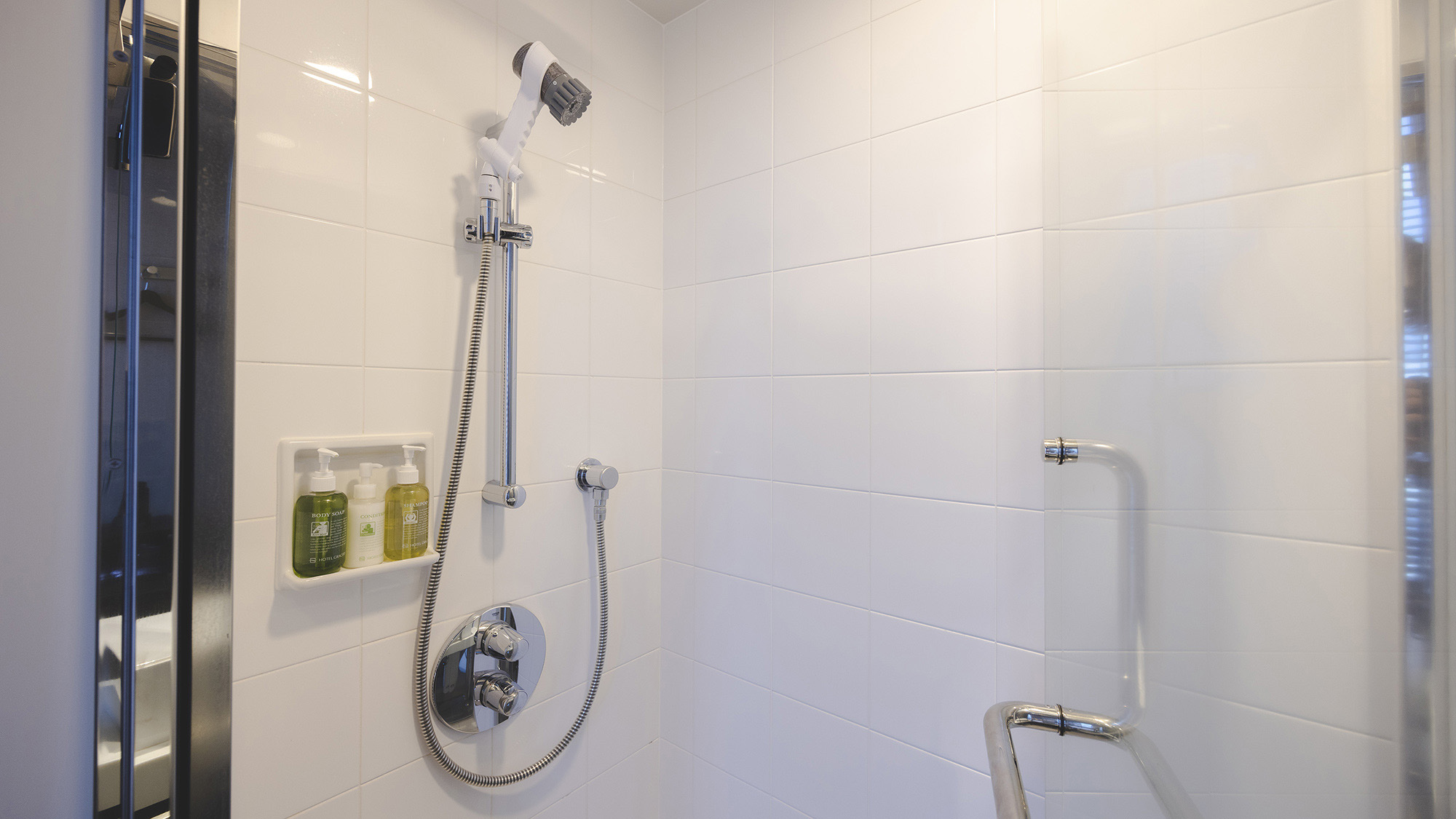 プレミアムルーム_シャワールーム