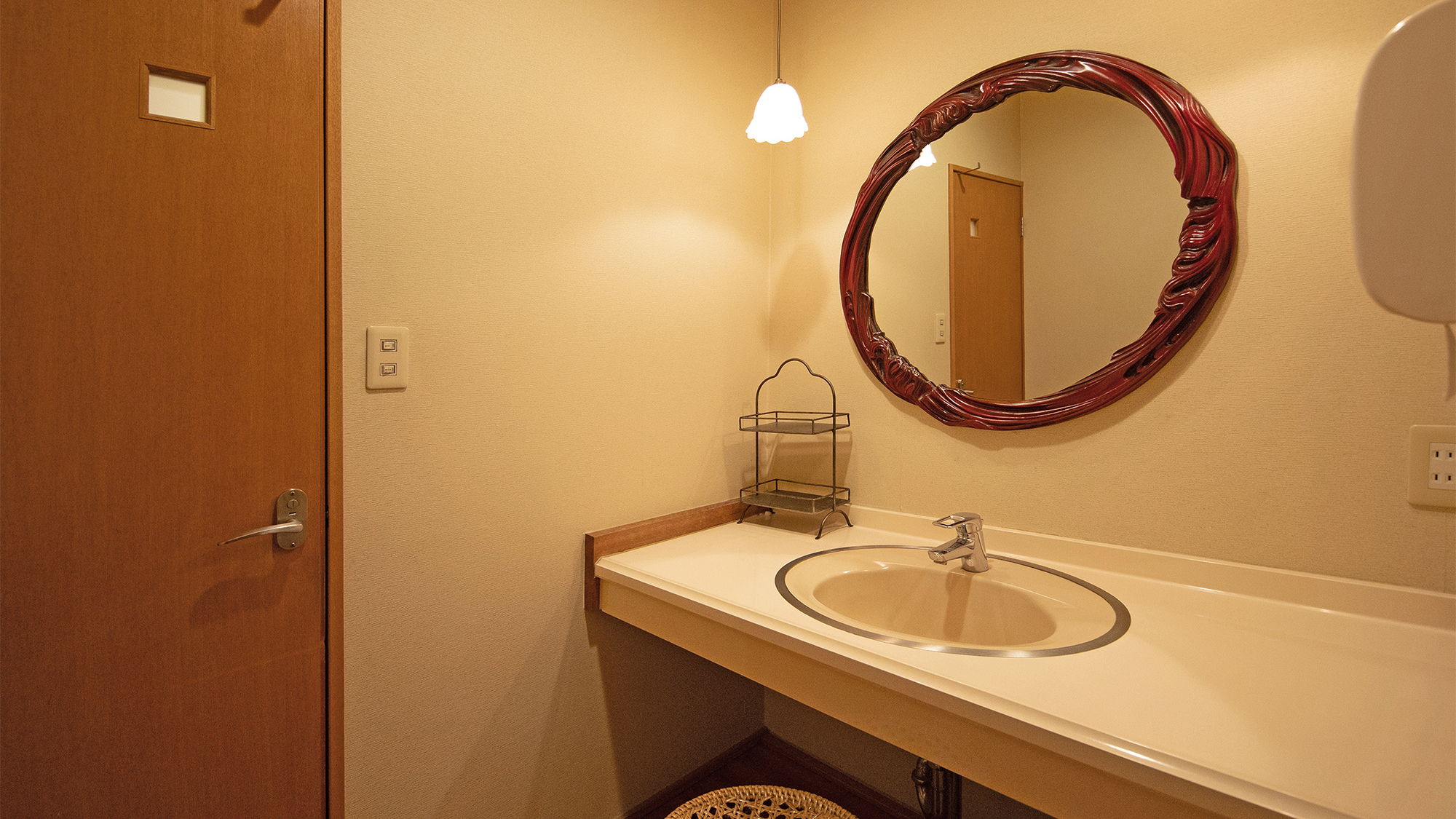 本館和室10畳（トイレ付バスなし）※階段あり