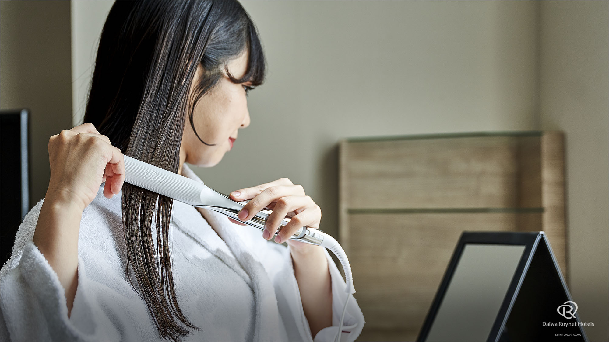 【ハリウッドツイン・デラックスダブルルーム限定】リファストレートアイロン プロ