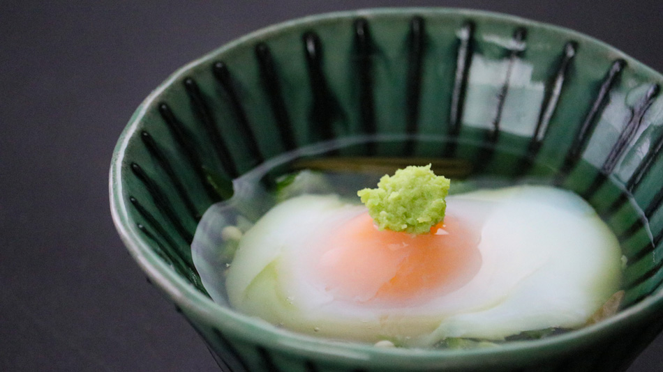 ご朝食（例）和定食　麻釜(オガマ)で茹でた温泉玉子