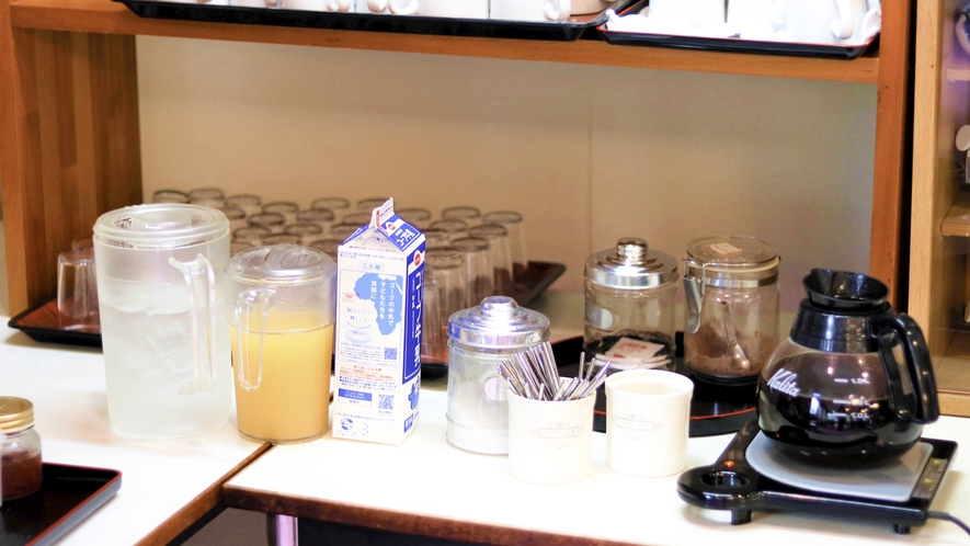 ご朝食バイキングお料理（例）コーヒー・牛乳・ドリンクコーナー
