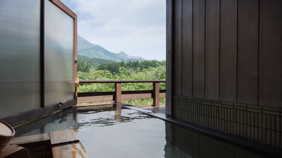 蘇芳　和洋室お部屋と客室半露天から【由布岳を望める部屋】