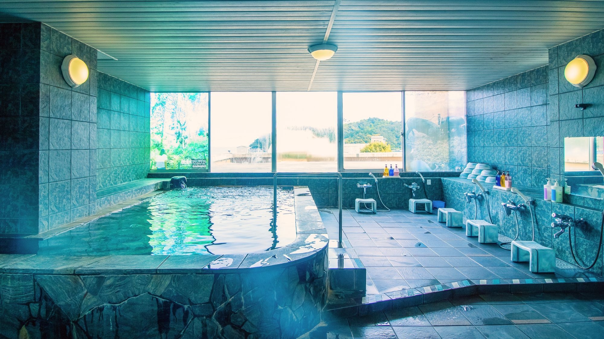 【1泊朝食付】島の朝ごはん付きシンプルステイ