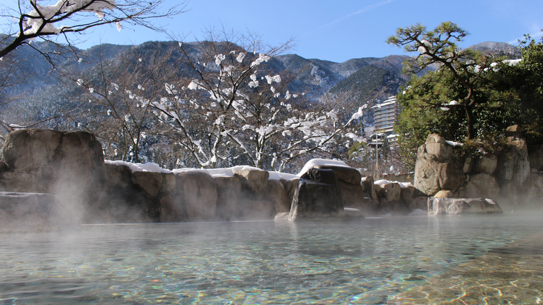 【楽天スーパーSALE】夕食メインはＡ５等級飛騨牛料理！お楽しみ付きで温泉旅行満喫