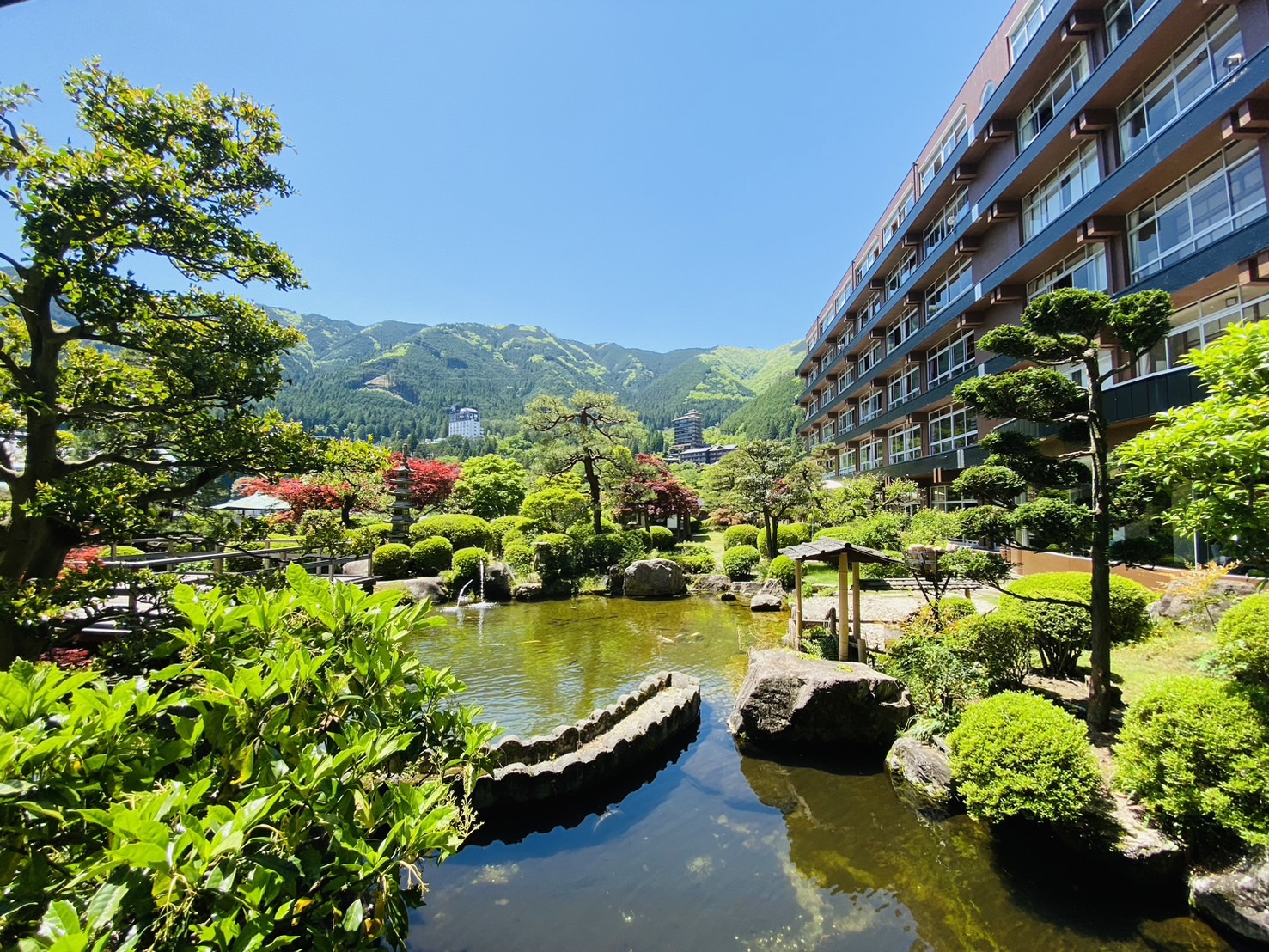 約1100坪の日本庭園