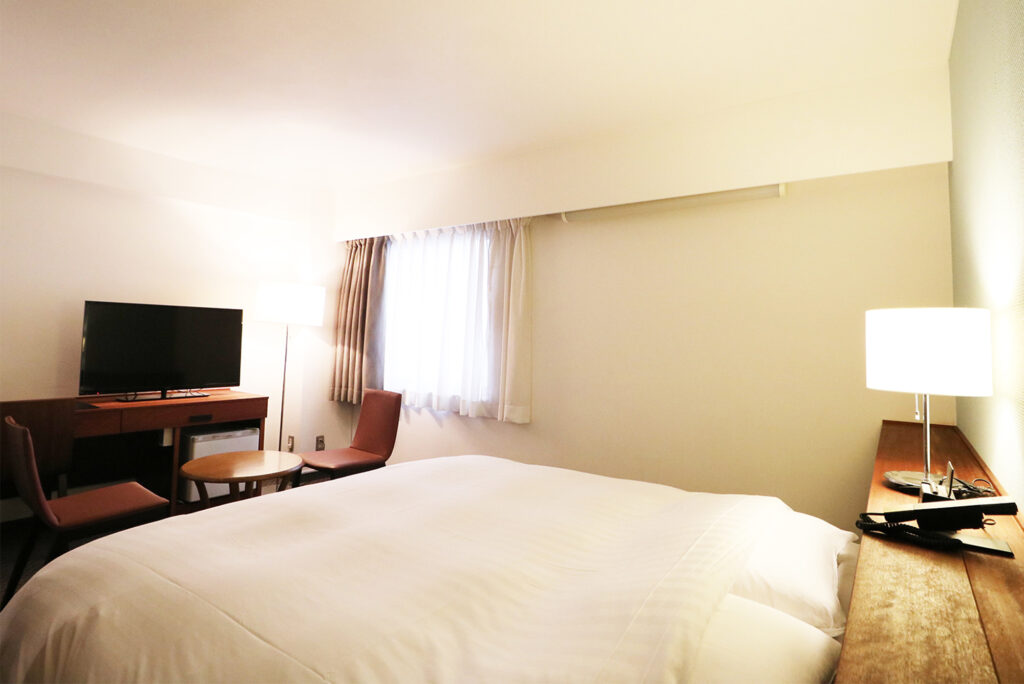 スタンダードダブル【22㎡・ベッド幅180㎝】