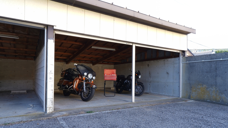 【愛車・バイクも安心｜2食付】＜楽天限定＞屋根＆シャッター・鍵付ガレージ完備！工具貸出など特典付き