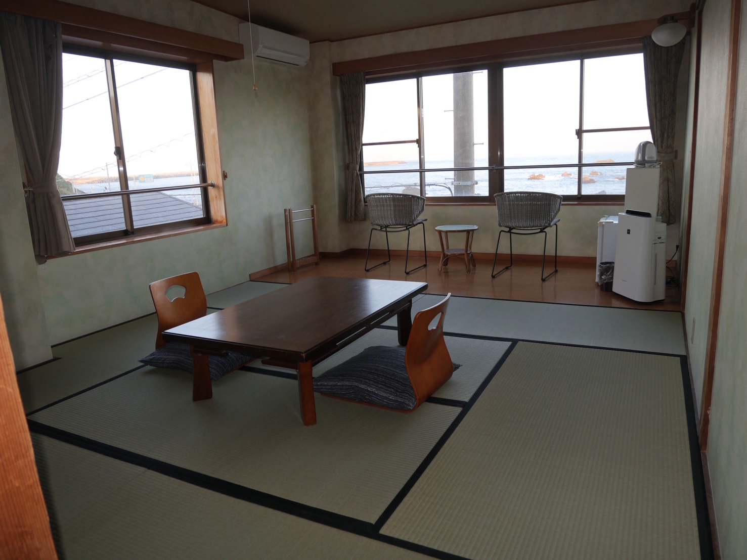 【岬の間】ちょっと狭めなリーズナブルな和室8畳★オーシャンビュー